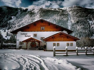 Landhaus Rudigier Winterhauptbild