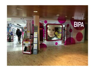 Billa, Bipa, Intersport