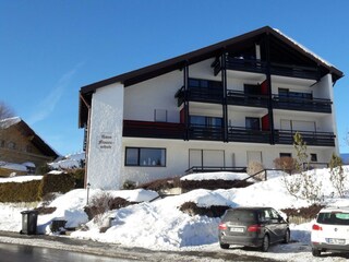 Haus Frauenschuh im Schnee