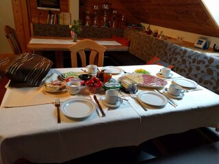 Frühstücksbuffet Haus Anneliese.jpg