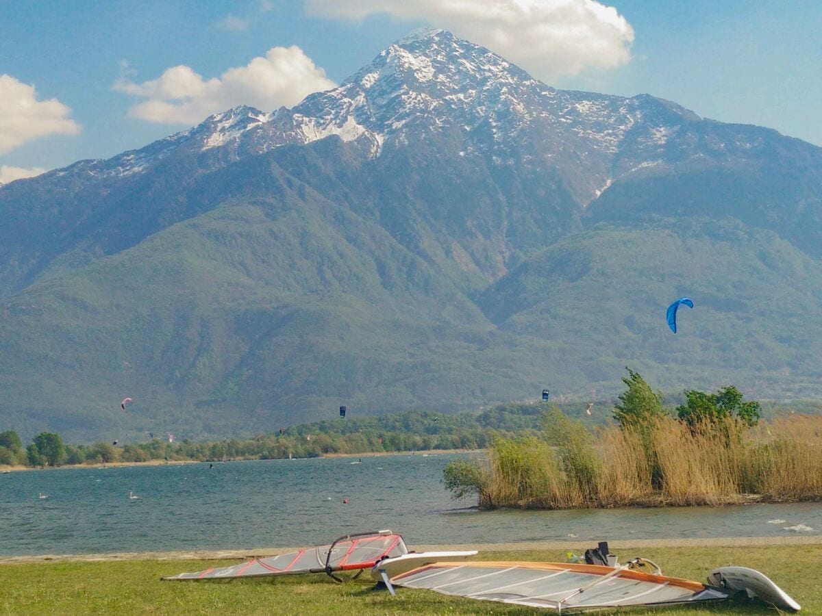 Windsurfen, Kiten und Strand in Sorico / Gera Lario