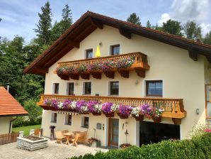 Ferienwohnung 1 Haus Peschl - Neureichenau - image1