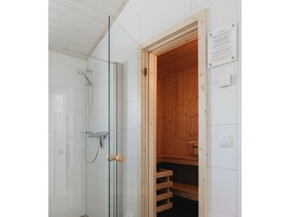 Bodengleiche Dusche und Sauna