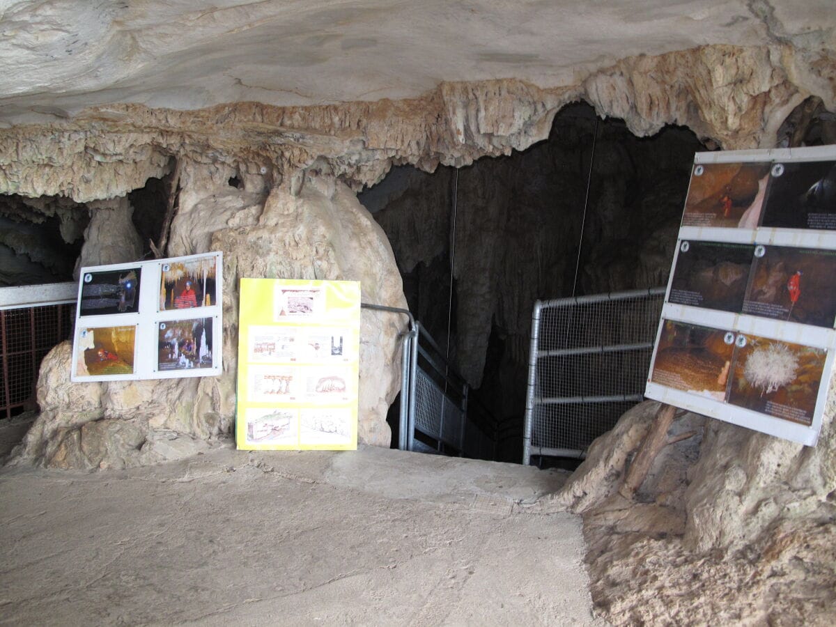 Sehnswürdige Grotte Ispinigoli