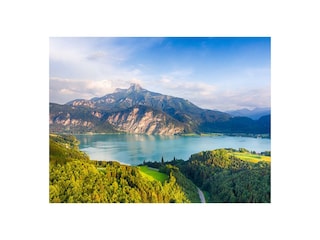 Der Mondsee mit dem Schafberg im Hintergrund