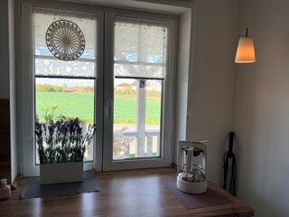 Küche / Ausblick auf die Felder