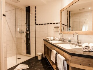 Appartement_Tirol_Badezimmer