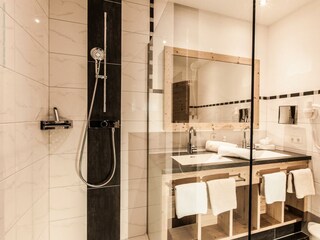Appartement_Tirol_Badezimmer