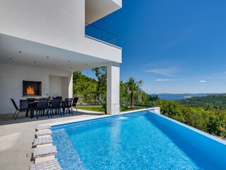 Villa Dugi Rat Buitenaudio-opname 3