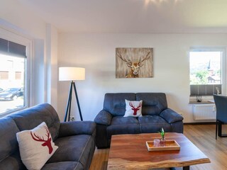 Wohn-/Essbereich mit offener Küche