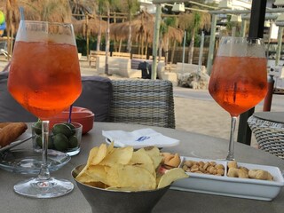 aperitiv on the beach