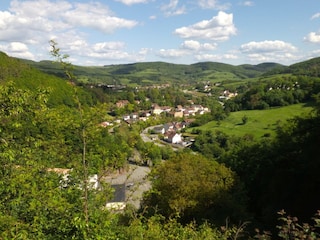 Blick auf Wolfstein von Burg Neuwolfstein