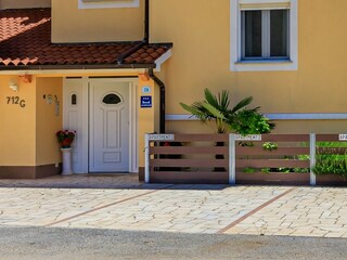 Appartement Ližnjan Buitenaudio-opname 5