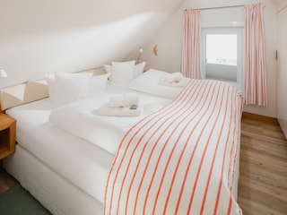 Schlafzimmer (1 Doppelbett)