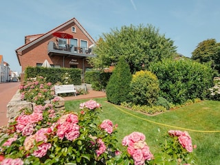 Norderney / Haus Lehmann - Außenansicht Gartenstraße