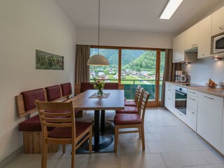 60 gut ausgestattete Küche