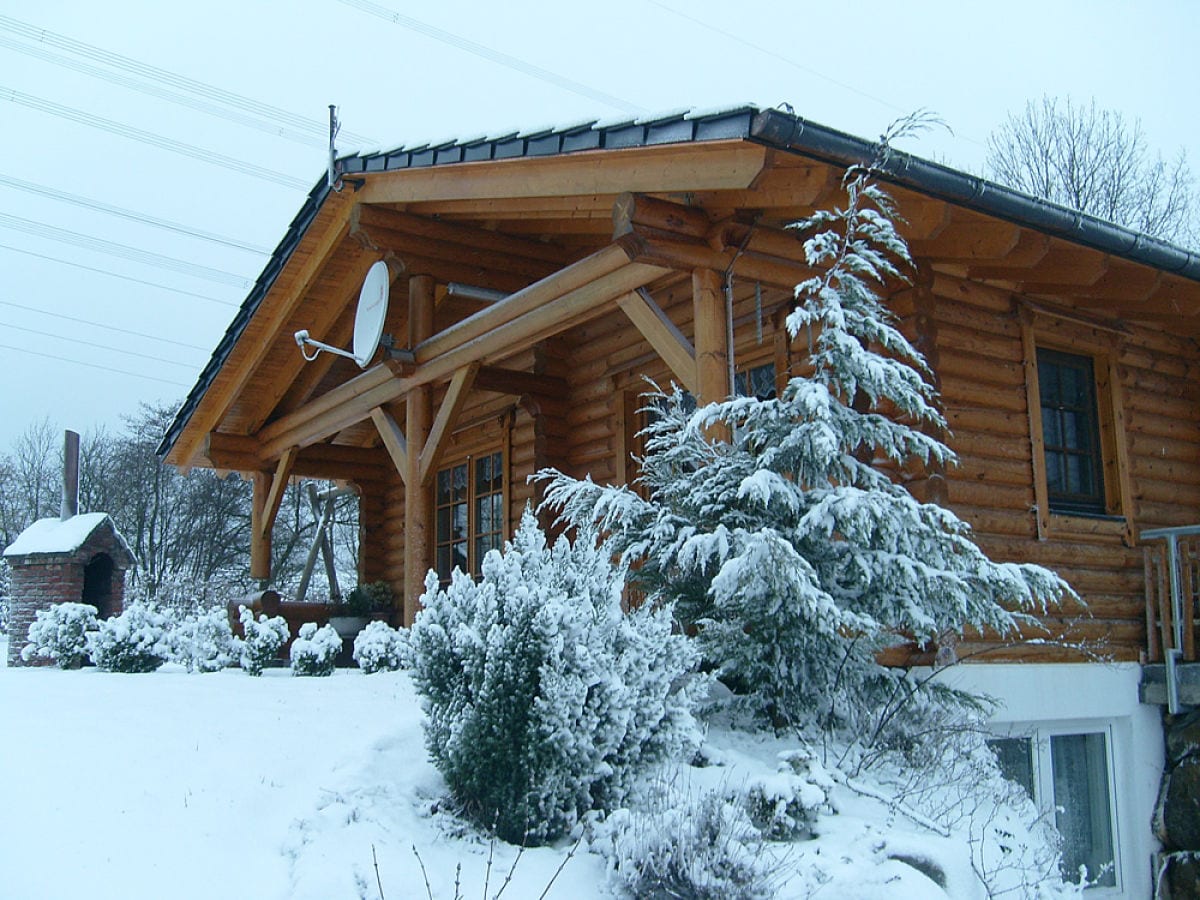 Unser Blockhaus im Winter