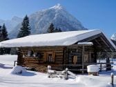 unsere Hütte am Eingang zum Naturpark Karwendel