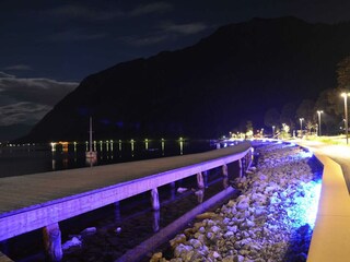 abendliche Seepromenade in Pertisau