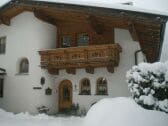 Landhaus Grawa Fulpmes Hausansicht Winter