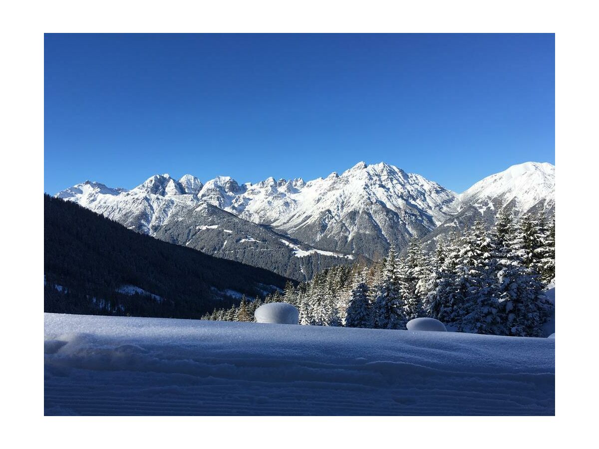 Blick auf die Kalkkögel und Schlick 2000