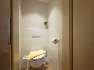 Hotel Theresia Garni - WC - Dreibettzimmer