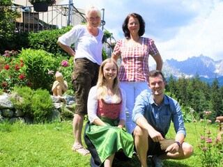 Familie Voggenreiter freut sich auf SIE!