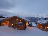 Aussenansicht Alpine-Lodge