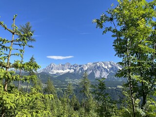 Richtung Hochwurzen mit Blick am Dachstein, Apartments Frauenschuh