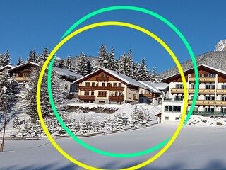 Felsenheim mit Panorama