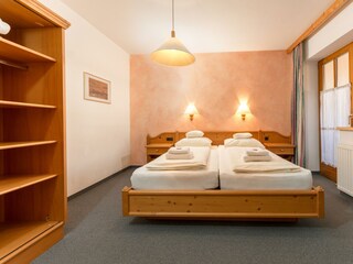 Schlafzimmer mit Balkon