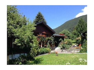 Seitenansicht vom Wohnhaus