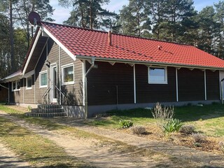 Ansicht Ferienhaus Einfahrt