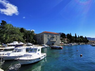 Beautiful center of Kastel Luksic