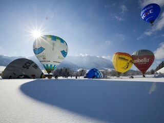 1619_bb_kaiserwinkl-alpin-ballooning_Start-Sonne