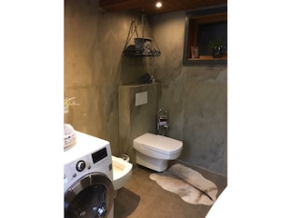 chalet_penzn_uderns_Badezimmer_Waschmaschine