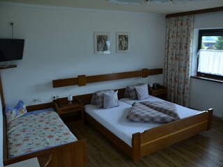 Schlafzimmer 2 Wohnung 2