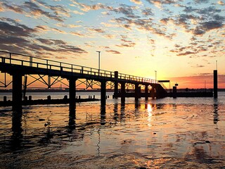 Sonnenaufgang Schiffsanleger Elbinsel Krautsand