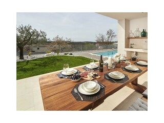 Villa Tinjan Caratteristiche 12