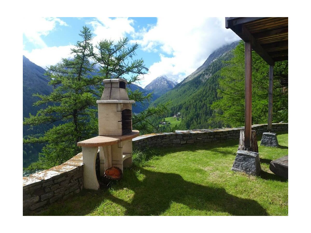 25 Gartengrill mit Blick nach Süden