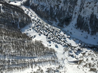 Saas-Almagell von oben Winter