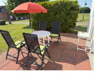 Terrasse mit Gartenstühle