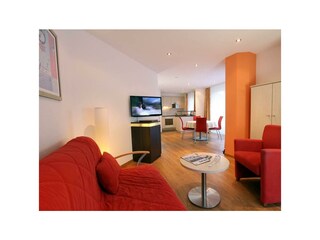 Wohnzimmer mit Bettsofa
