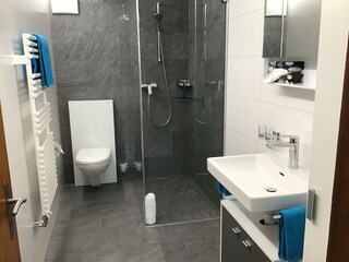 Dusch mit WC