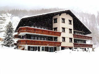 Sunshine bei Schneefall