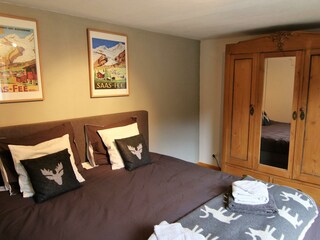 Mountain_Village_Schlafzimmer1(2)