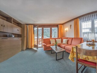 Bergrose 3 Zimmerwohnung Wohnzimmer2