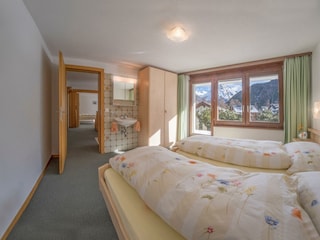 Bergrose 2-Parterre Zimmerwohnung Schlafzimmer