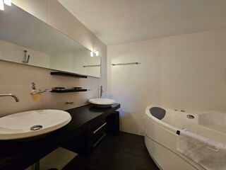 20230904_160233_edited