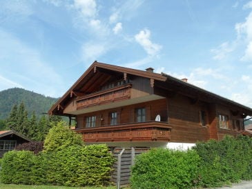 Ferienwohnung mit Terrasse und Bergblick